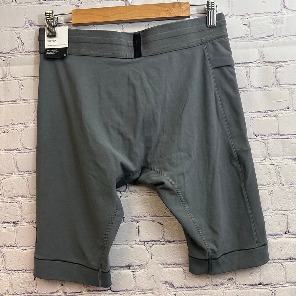 Nike Yoga Infinalon Tight Fitted Athletic Shorts Gray Men's Large NWT - Picture 5 of 12